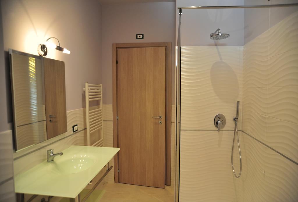 Agriturismo Le Fontane Sale Marasino Ruang foto