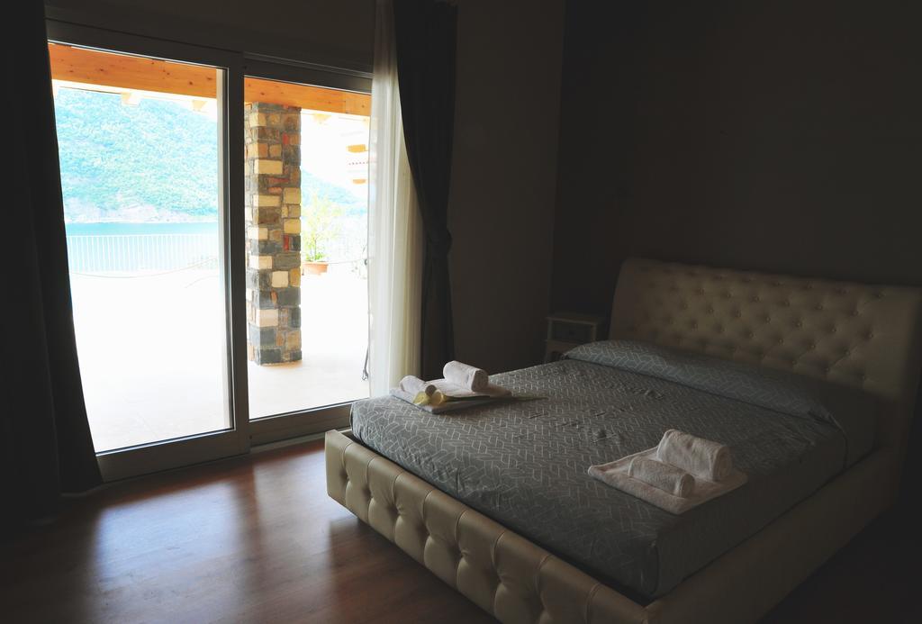 Agriturismo Le Fontane Sale Marasino Ruang foto