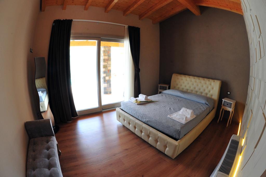 Agriturismo Le Fontane Sale Marasino Ruang foto